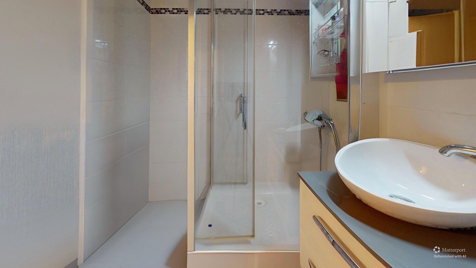 Appartement Saint Ouen Sur Seine 3 pièces + Balcon + Cave + Parking