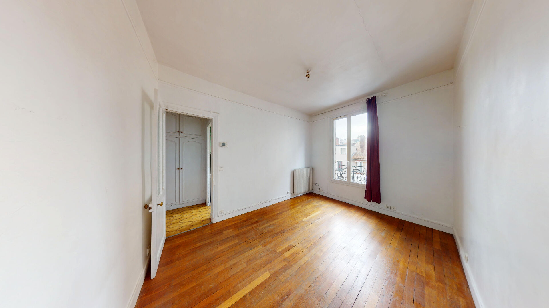 Appartement T2 au dernier étage - métro Garibaldi / Saint-Ouen (13 et 14 - RER C)